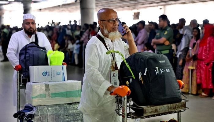 11,613 Bangladeshi Hajj pilgrims return home