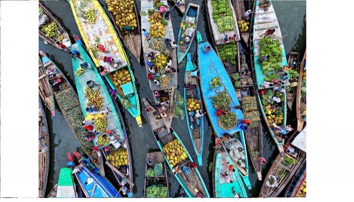 Floating market in Rangamati featured in The Guardian’s ‘Photos of the day’