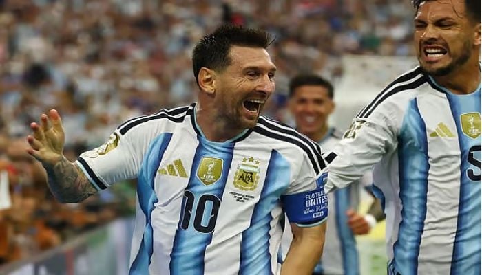 Magical Messi makes World Cup history to send Argentina into last 32