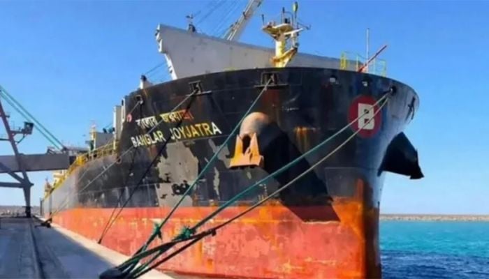 'MV Banglar Joyjatra' crosses Strait of Hormuz after prolonged standstill 