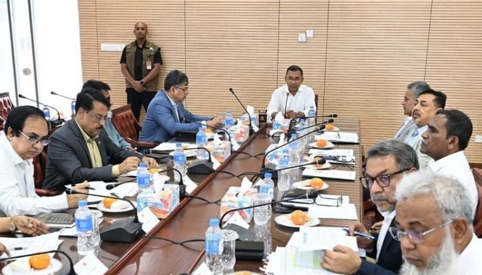 PM chairs meeting on easing traffic congestion, modernising traffic management 