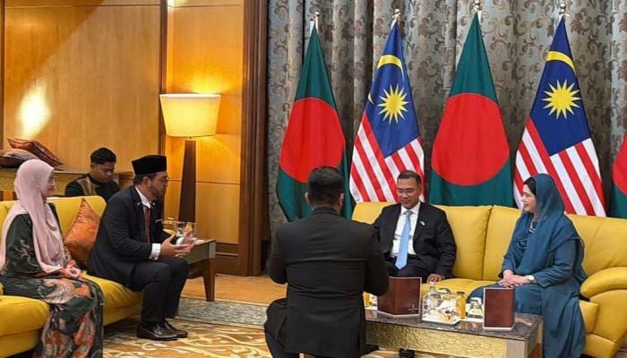 PM off to China wrapping up two-day Malaysia tour