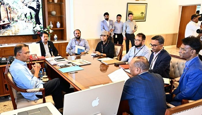 PM suggests environment-friendly tree plantation