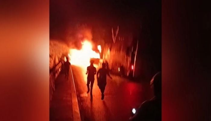 Bus-pickup head-on collision leaves five dead in Bhanga