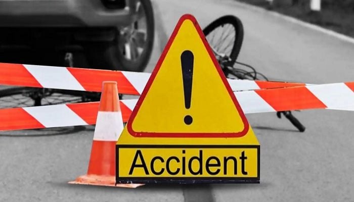 7 killed in separate bus crashes, dozens injured
