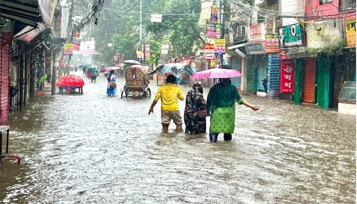 Torrential rains inundate Dhaka roads, disrupt city life