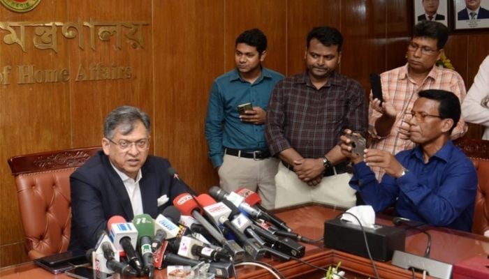Bangladesh awaits UAE, India response on Benazir, Hadi murder suspects' extradition