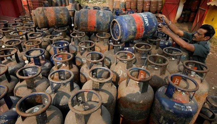 India sets targets for oil companies to boost cooking gas output
