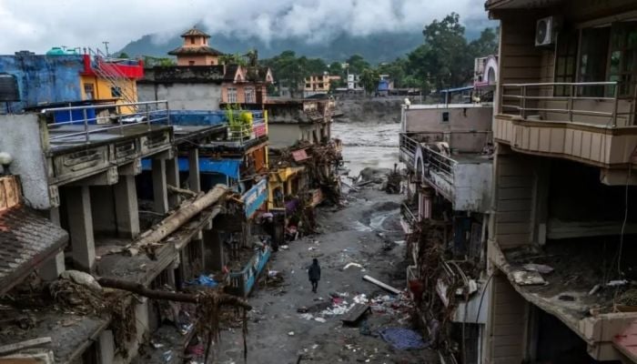 Head teacher evacuated 900 children minutes before school washed away by Nepal floods