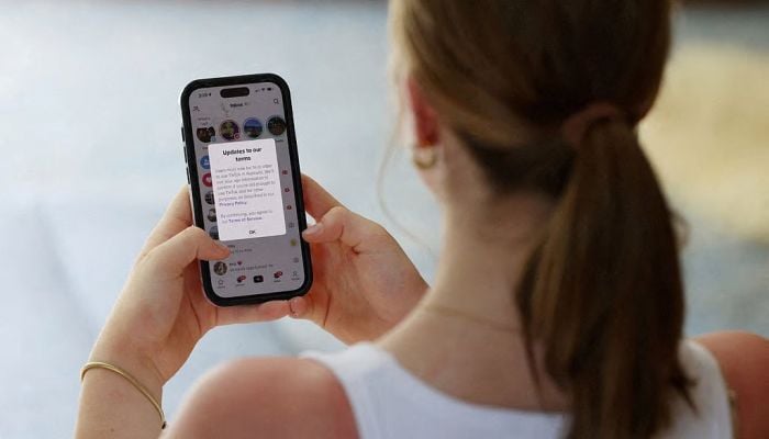 Australia defends teen social media ban after study shows most still online