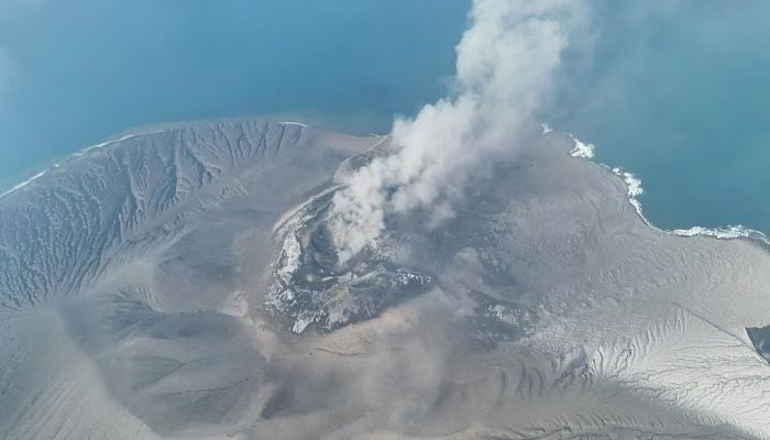 Eight Indonesian airports remain shut due to volcanic ash