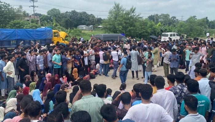 Highway blockade in Cumilla demanding justice for Apratim’s murder