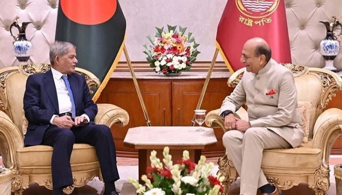President calls for resolving all outstanding issues with India