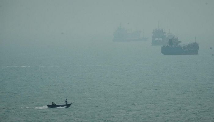 Iran attacks US base in Jordan as Hormuz impasse deepens