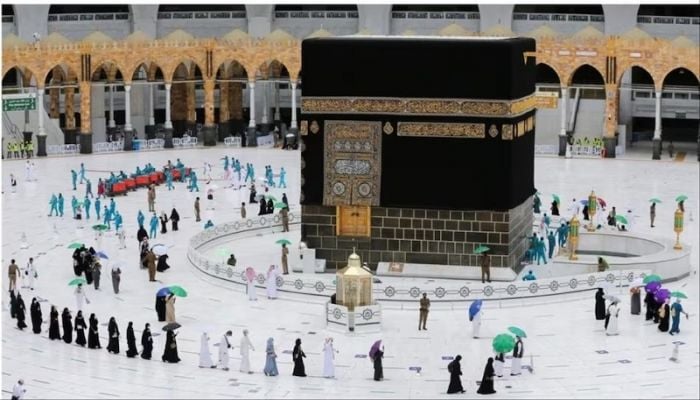 Saudi Arabia says Houthis target Makkah, warn of 'red line'