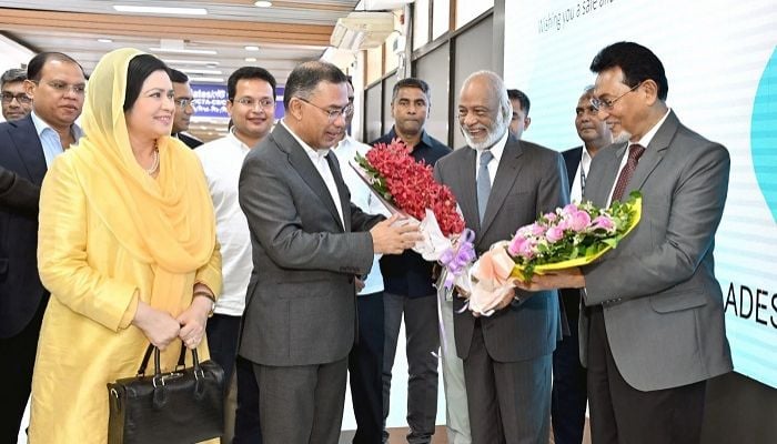 PM returns home from New York