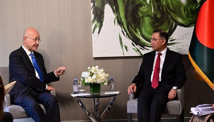 No alternative to safe, dignified Rohingya repatriation, PM tells UNHCR chief